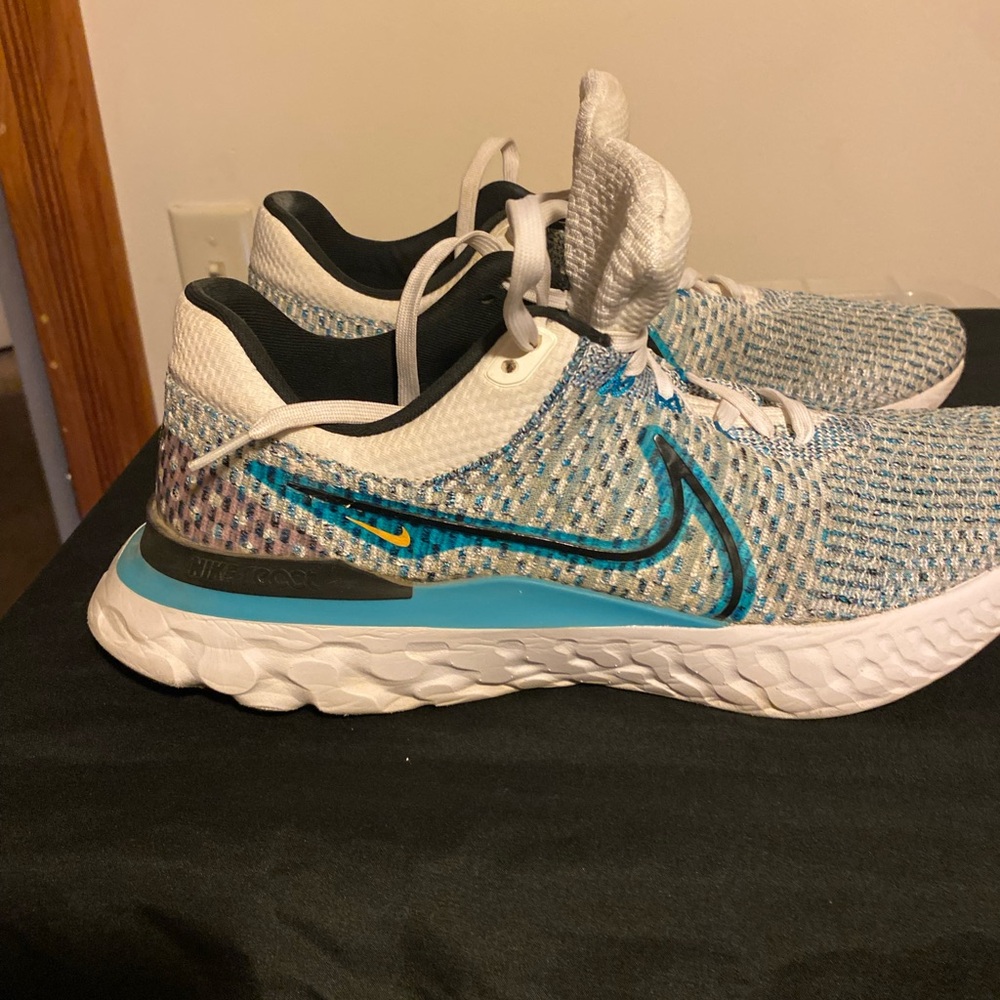 Nike Kids Sneakers - White and Blue